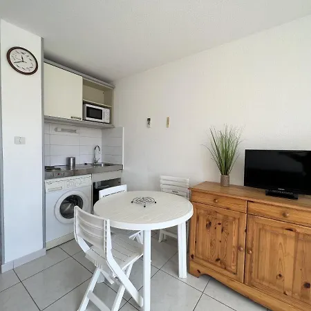 - Les Soleillades Apartment
